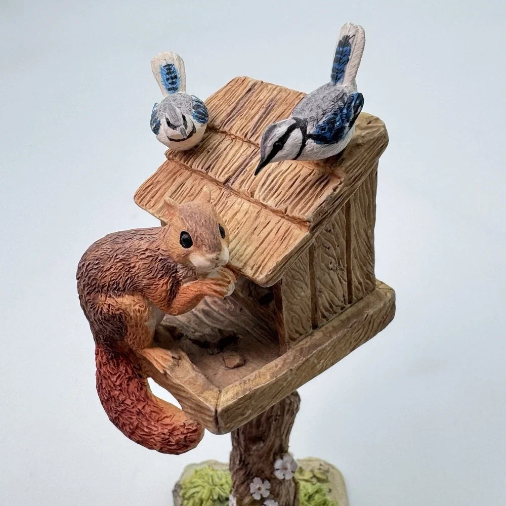 Lowell Davis CUSSIN UP A STORM Schmid RFD Figurine 95086 Squirrel Blue Jays Feed